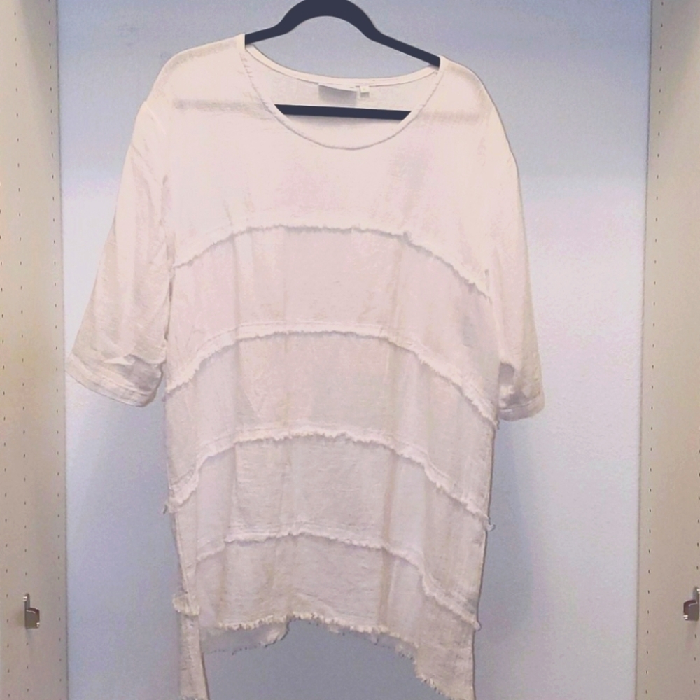 Raw Edge Sharkbite Bottom Tiered Cotton Top